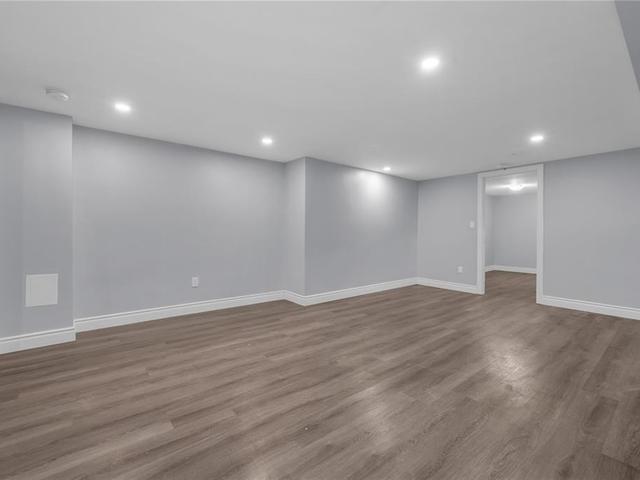 Lower - 116 COLLIER Road S