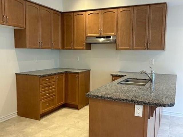 73 - 305 GARNER Road W