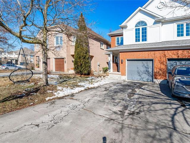 52 Harnesworth Crescent