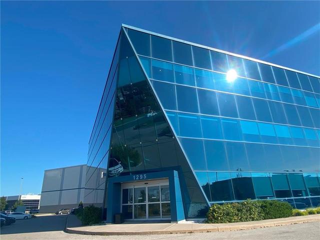 2nd Floor - 1295 Cormorant Road