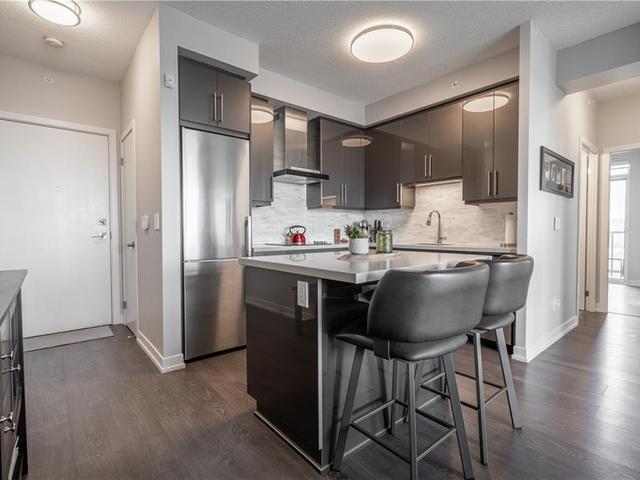 1902 - 2093 FAIRVIEW Street