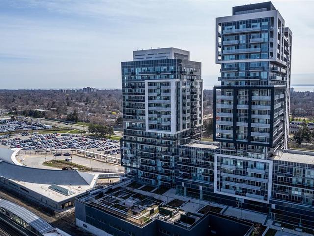 1902 - 2093 FAIRVIEW Street