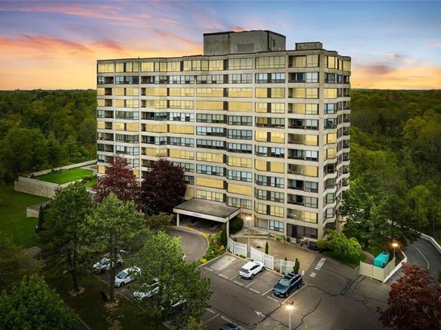 605 - 3 TOWERING HEIGHTS Boulevard