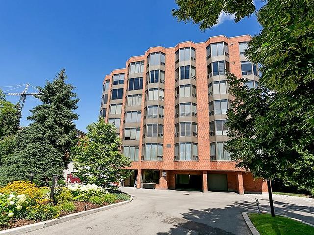 401 - 2121 LAKESHORE Road