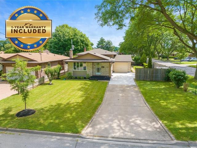 30 CRESCENTWOOD Drive