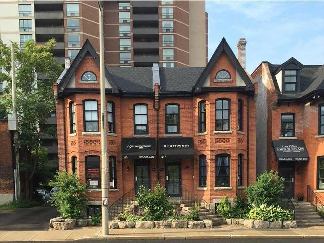 CL1 - 215 Main Street W