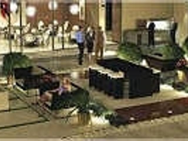 1121 - 9251 Yonge St