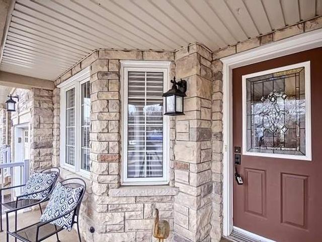 484 Terry Carter Cres