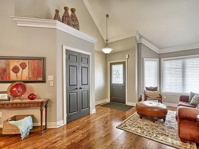 484 Terry Carter Cres