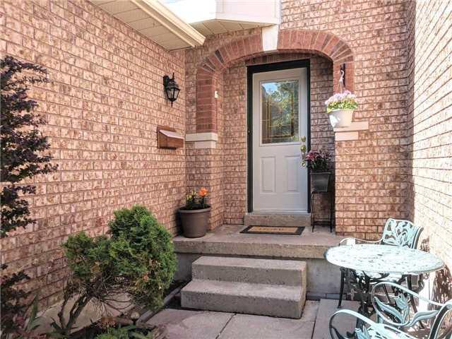 906 Caribou Valley Circ