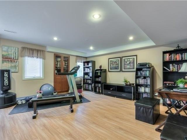43 Pillar Rock Cres