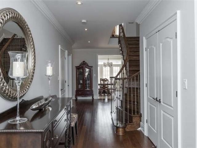 16 Championship Circle Pl