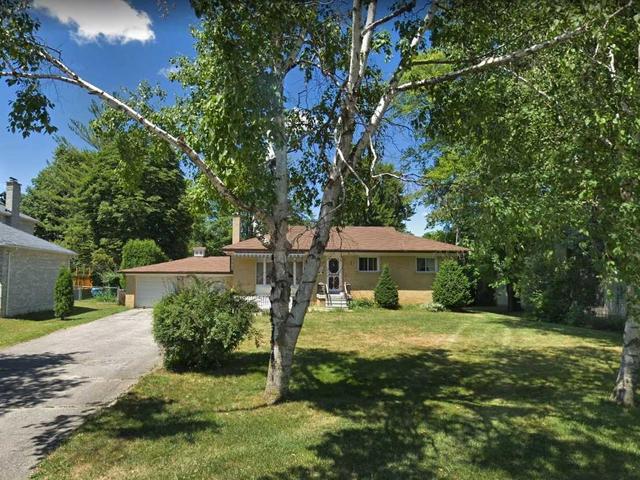 40 Pomander Rd