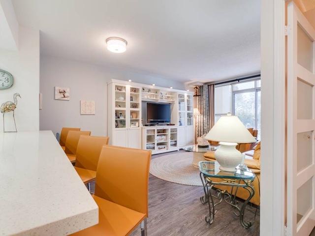 106 - 2100 John St