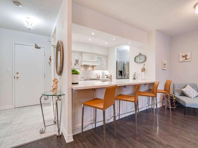 106 - 2100 John St