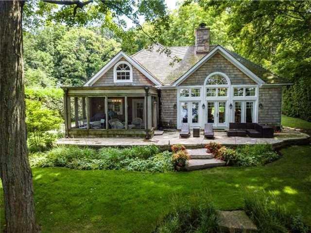 1968 Strathallan Woods Pl