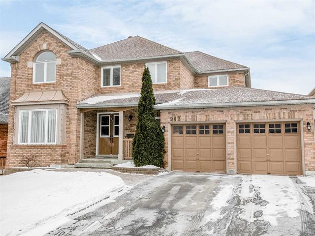 943 Northern Prospect Cres