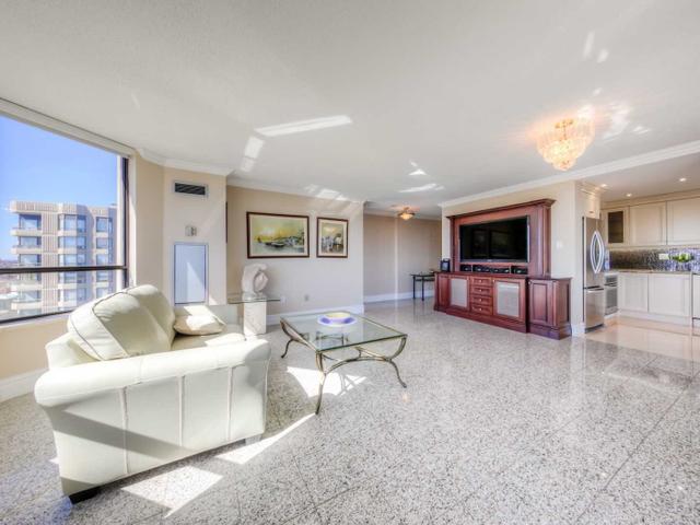 1510 - 7440 Bathurst St