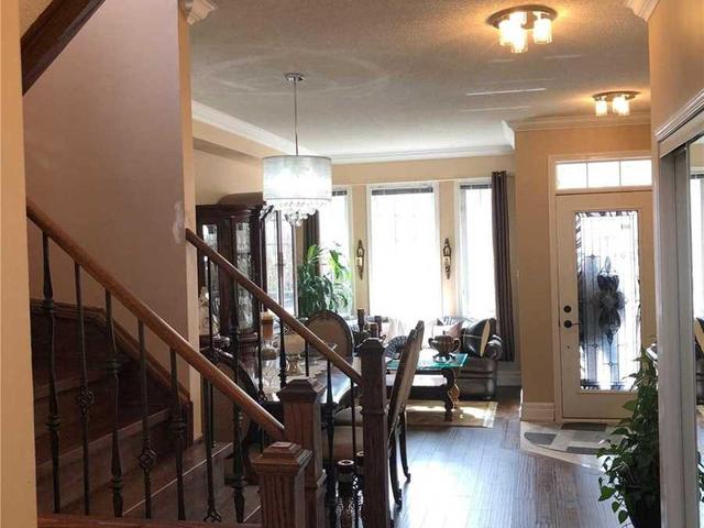 46 Sedgeway Hts