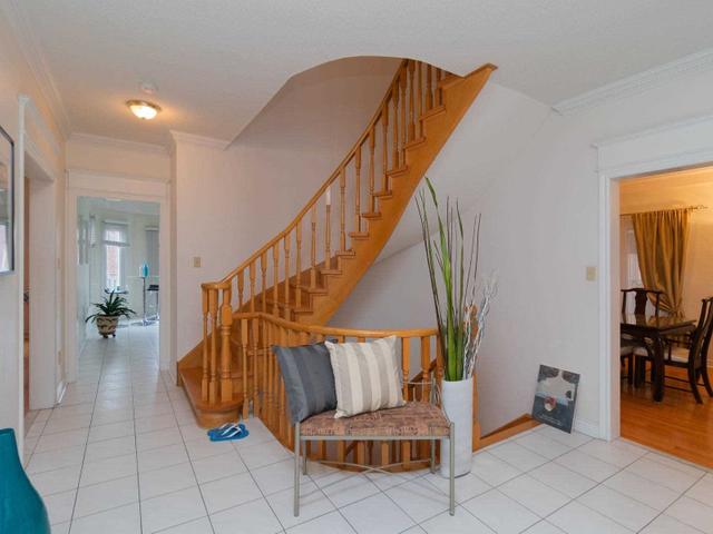 28 Tenbury Dr