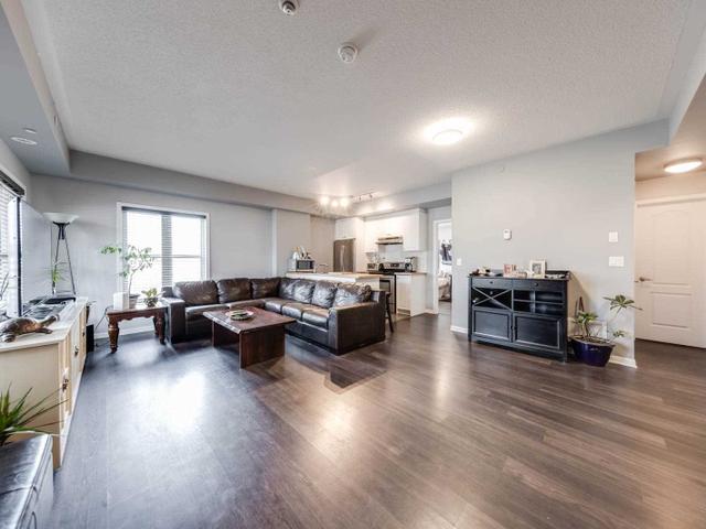 102 - 9589 Keele St