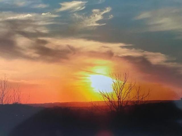 1045 Leslie Valley Dr