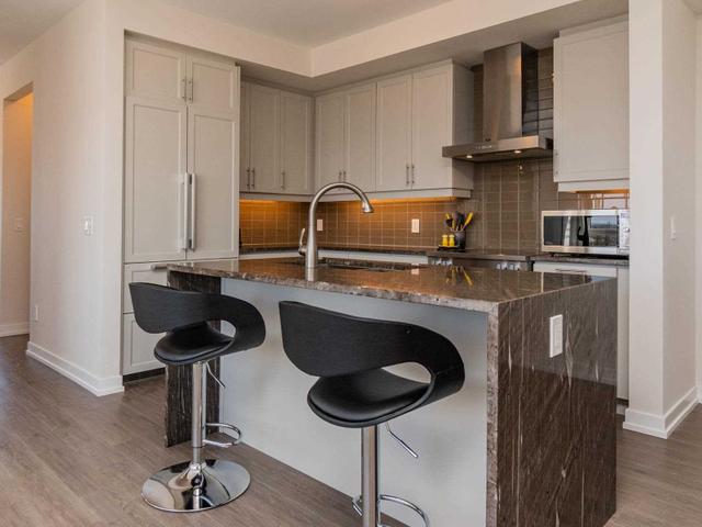 120 Salterton Circ