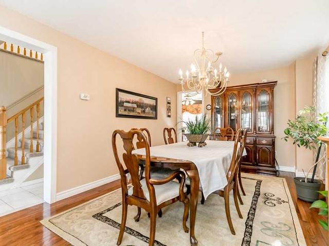 13 Manning Cres