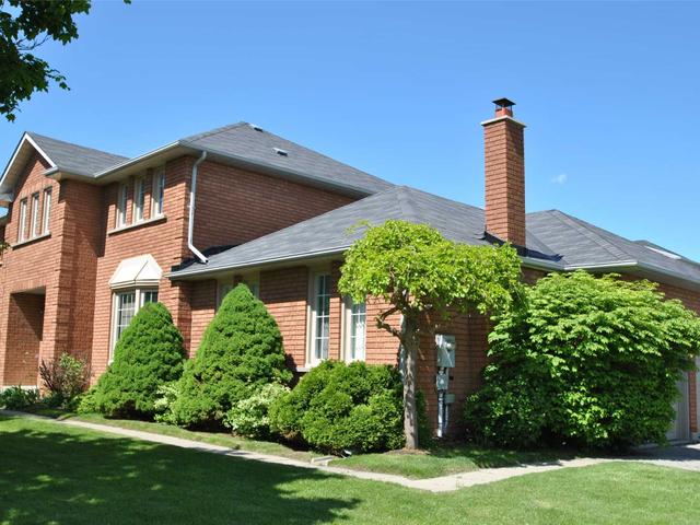 34 Devonsleigh Blvd
