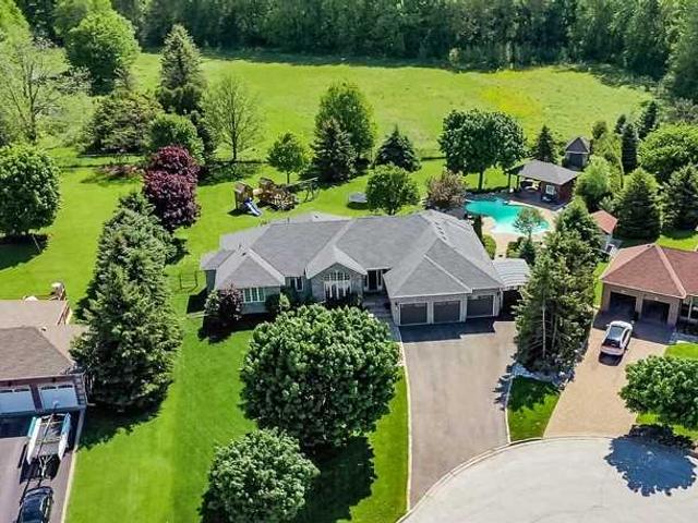 9 Oxford Crt