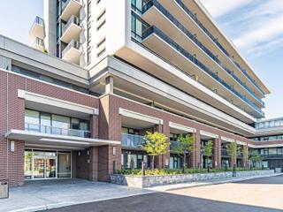 PH906 - 4800 Highway 7 Ave W