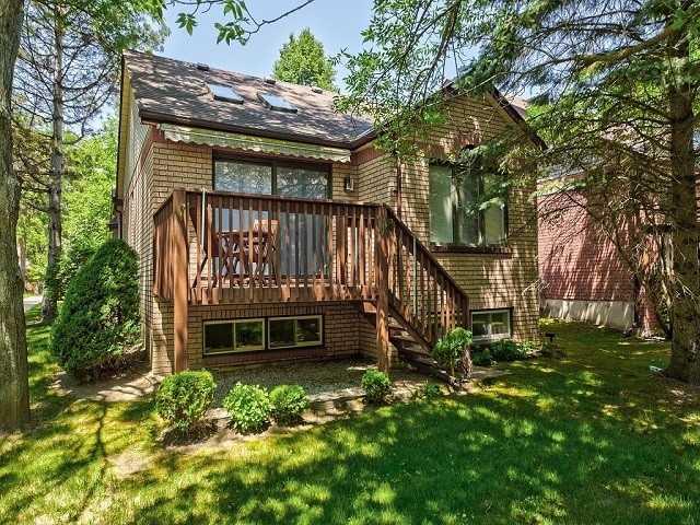 6 Briarwood Dr