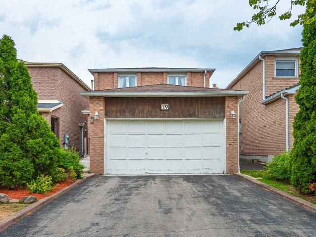 19 Forbes Cres