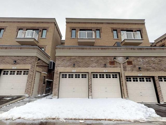 14 Nipigon Ave