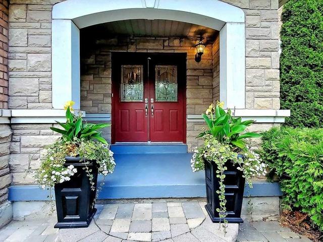 5 Lanor Crt