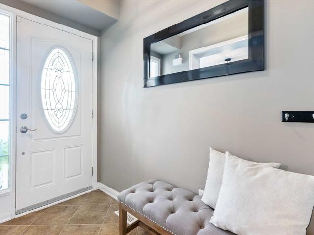 27 Harry Sanders Ave