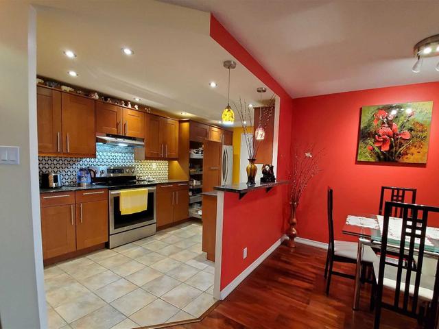 1405 - 22 Clarissa Dr