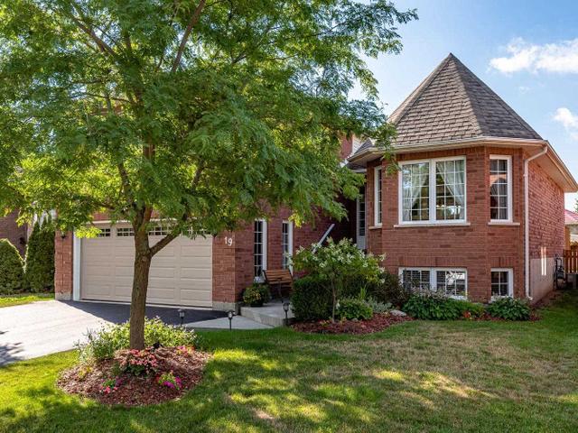 19 Ferncroft Dr