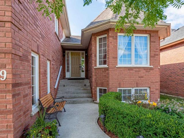 19 Ferncroft Dr
