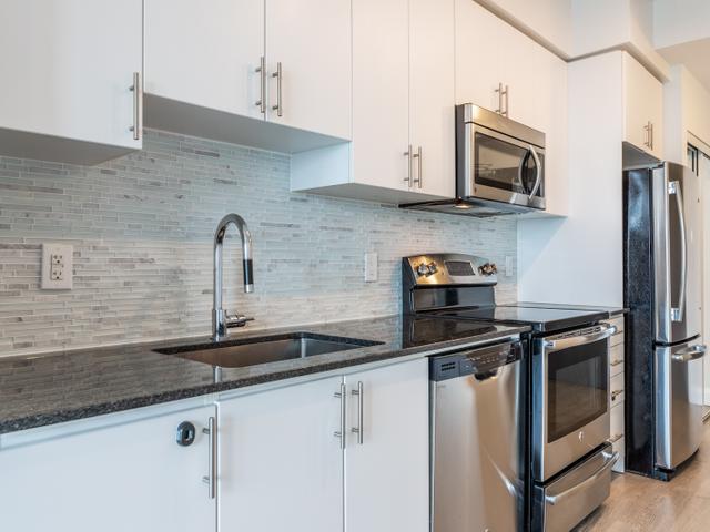 2035 - 7161 Yonge St