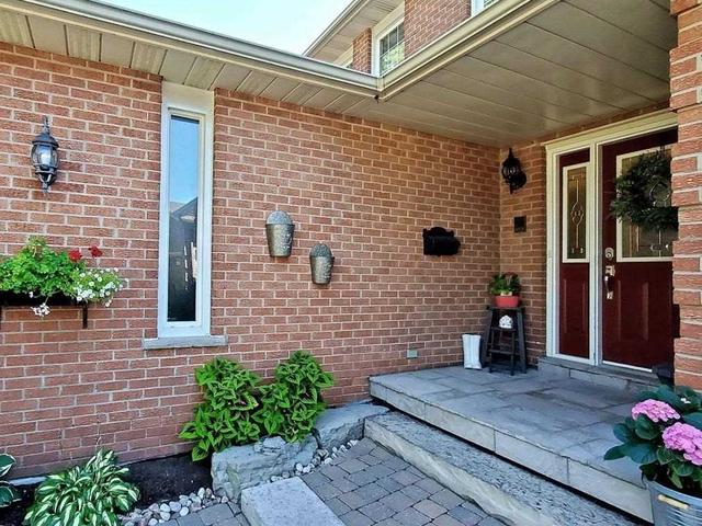 12 Ashland Cres