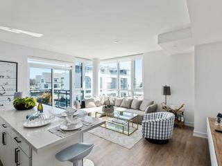326D - 333 Sea Ray Ave