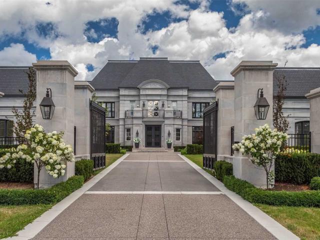 246 Pine Valley Cres