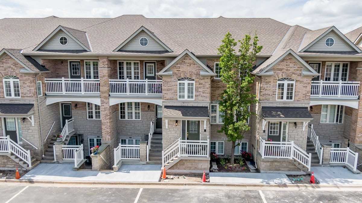 21 520 Silken Laumann Dr, Newmarket Sold, N4896303 Condos.ca