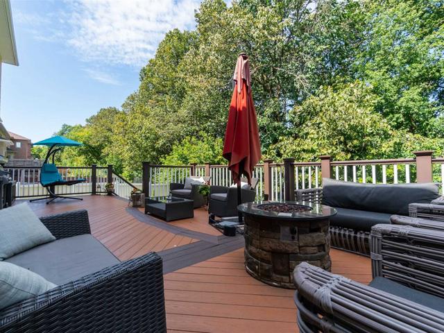 150 Greenforest Grve