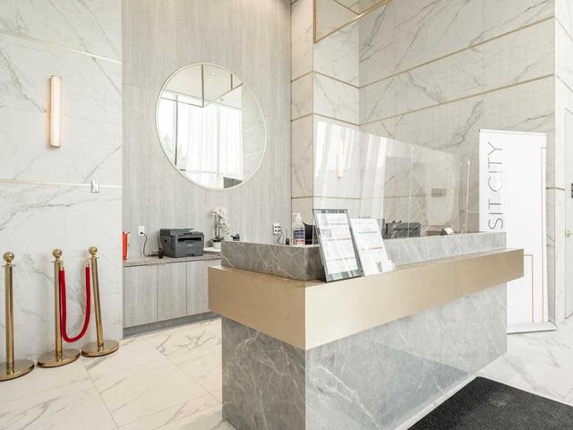 2112 - 898 Portage Pkwy