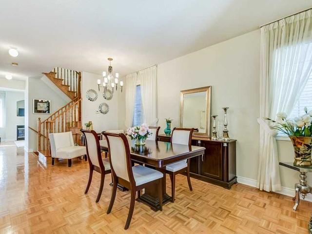 120 Daiseyfield Cres