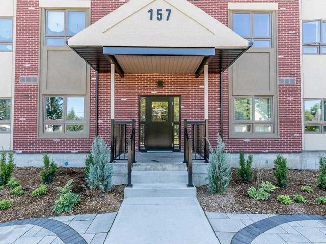 103 - 157 Wellington St E