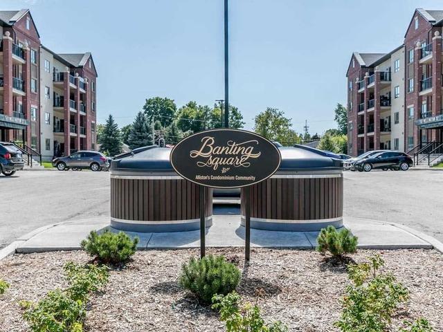 103 - 157 Wellington St E