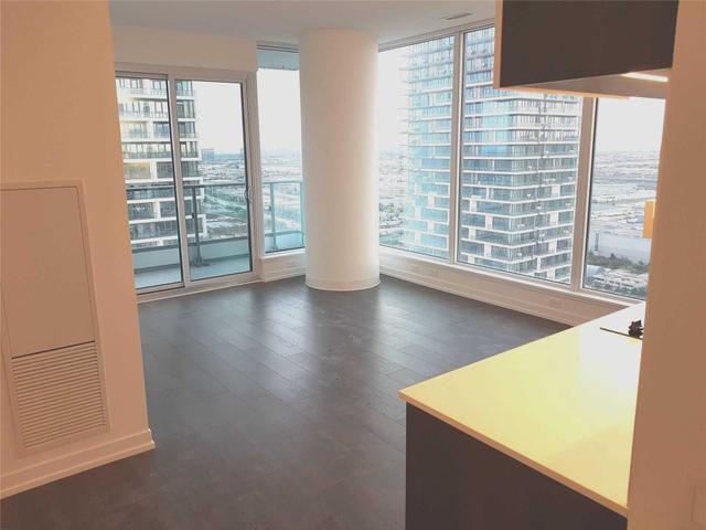 4102 - 5 Buttermill Ave